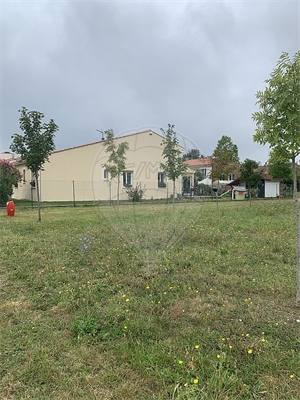 maison recente à la vente -   17100  SAINTES, surface 127 m2 vente maison recente - UBI453181067